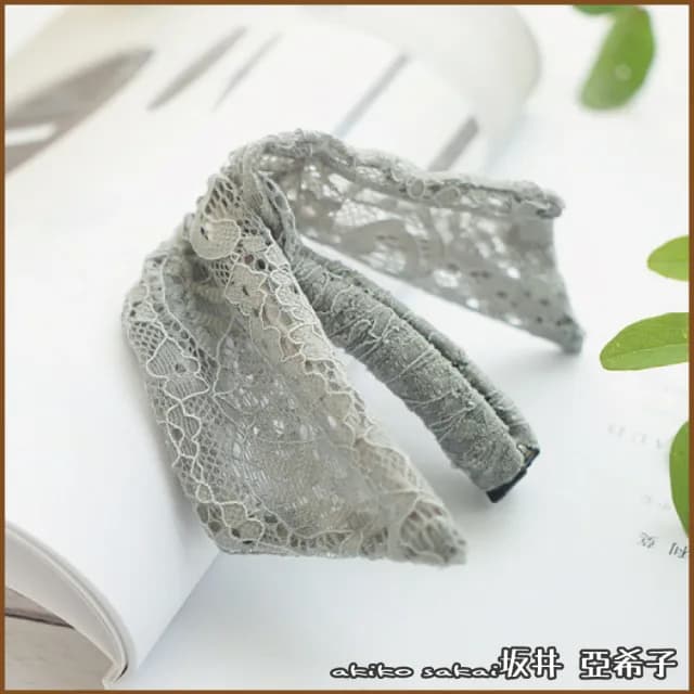 【Akiko Sakai】淑女感布藝蕾絲蝴蝶結造型扭扭夾(生日 送禮 禮物)