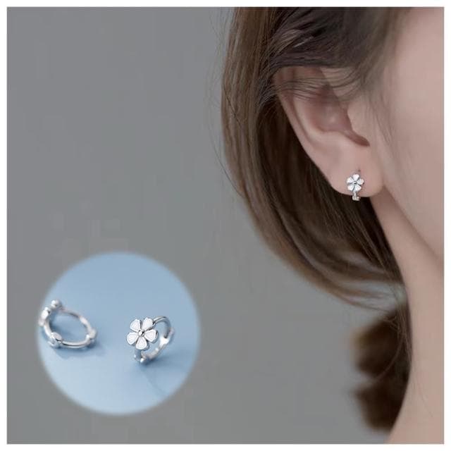 【HaNA 梨花】母親節禮物 甜美入手．小花瓣耳環(耳環 耳飾 耳圈 耳釘 耳扣 耳墜)
