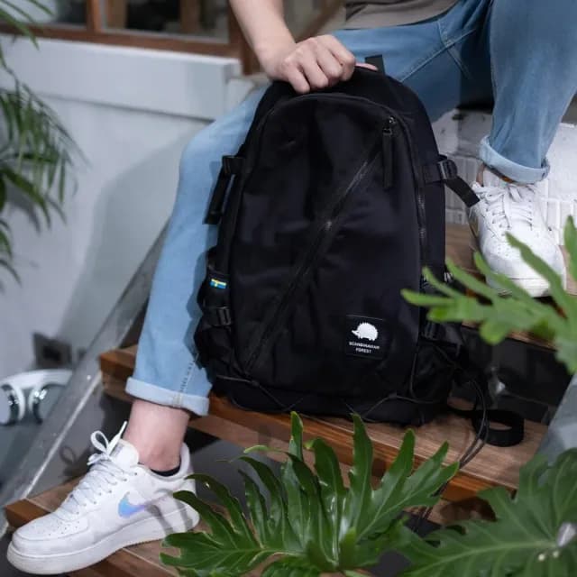 【SCANDINAVIAN FOREST 北歐小刺蝟】情人節禮物 309城市獵人Urban Outdoor-戶外電腦多功能後背包(黑色)