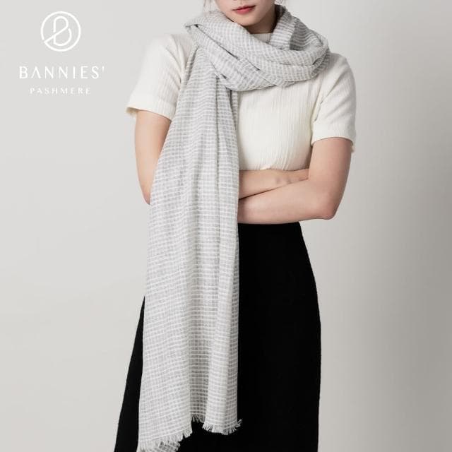 【BANNIES 喀什米爾圍巾】頂級戒指絨｜璀璨無染-灰(圍巾 披肩 羊毛 羊絨)