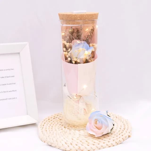 【天使愛美麗】玻璃瓶玫瑰永生花 乾燥花 仿真花(聖誕節 發光禮物 情人節 母親節  告白 生日禮物 婚禮)