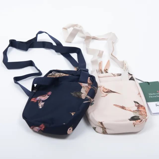 【Herschel】父親節禮物 Cruz Birds 鳥類圖騰 十週年紀念款 帆布 小型 側包 胸包 斜包 小包 腰包 隨身包(交