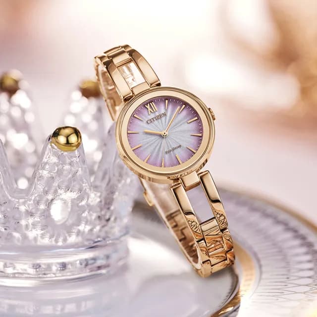 【CITIZEN 星辰】LADYS系列 光動能時尚手環腕錶 七夕 情人節 送禮 推薦(EM0809-83Z)