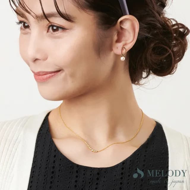 【日本MELODY ACCESSORY】日本製典雅浪漫奢華百搭日式輕珠寶淡金色U字微笑曲線微鑲鑽項鍊 附延長鏈(淡金色)