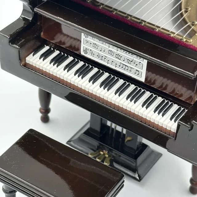 【KM MUSIC】鋼琴音樂盒 鋼琴模型擺飾(模型 音樂盒 樂器模型 袖珍 精品樂器模型 收藏 節日禮物 生日禮物)