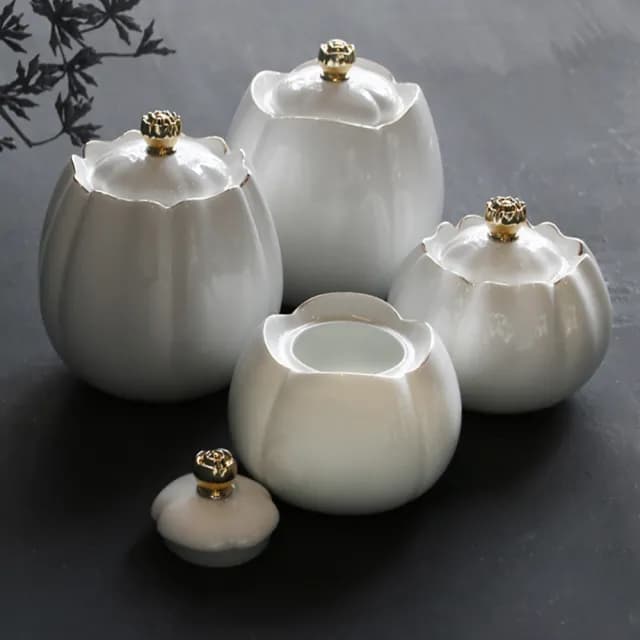 【TALES 神話言】花窗舞影-冰玉丁香．茶倉 小(文創 禮品 禮物 收藏)