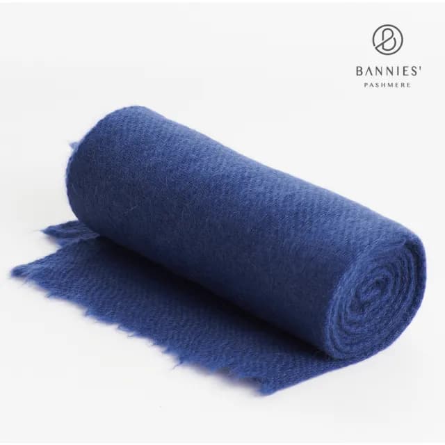 【BANNIES 喀什米爾圍巾】窄版素面｜海軍藍(男女皆適用 親膚 不刺癢)