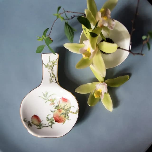 【TALES 神話言】瓶安蘸福-蟠桃醬碟筷架(文創 禮品 禮物 收藏)