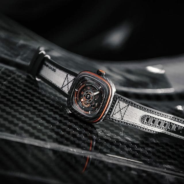 【SEVENFRIDAY】橘色碳纖維限時發行版機械錶 送禮 禮物 推薦(P3C/09)