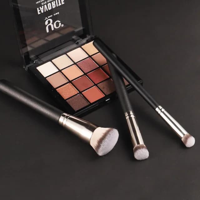 【美妝刷刷】無痕粉底化妝刷3件組(粉底刷 眼影刷 遮瑕刷 底妝刷 無痕刷具 蜜粉刷 腮紅刷 打亮刷 交換禮物)