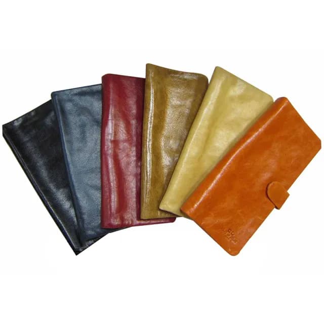 【SNOW.bagshop】情人節禮物 真皮包包  長夾中性復古皮夾(二折皮帶暗釦式主袋100%進口軟質牛皮革材質大方不
