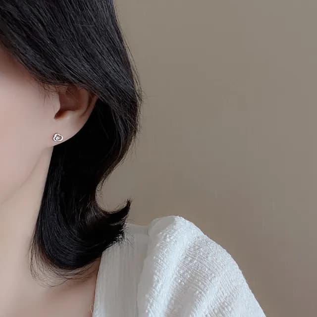 【Umi】可愛雲朵造型耳環(日韓時尚潮流女飾品 銀色耳飾 耳針 耳墜 耳釘 生日 情人節 禮物)