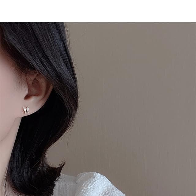 【Umi】可愛小兔子耳朵造型耳環(日韓時尚潮流女飾品 銀色耳飾 耳針 耳墜 耳釘 生日 情人節 禮物)