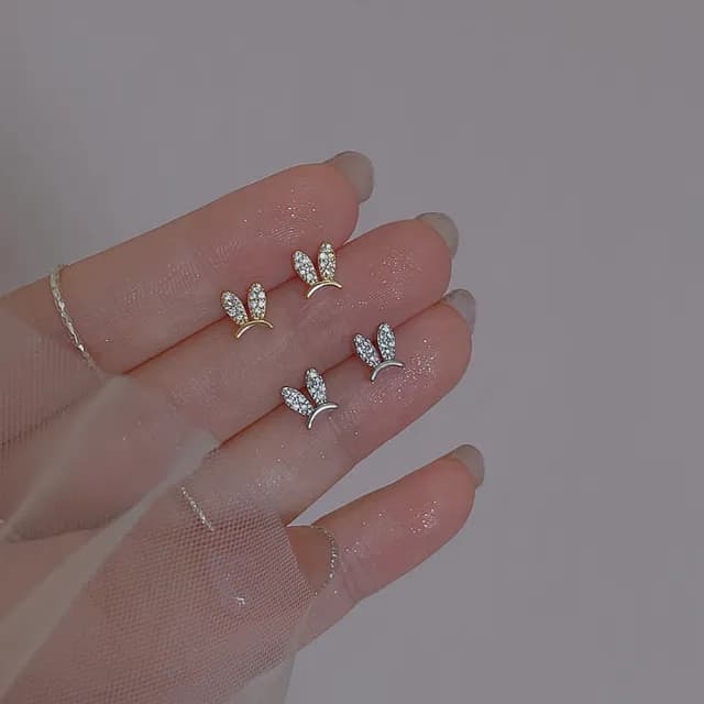 【Umi】可愛小兔子耳朵造型耳環(日韓時尚潮流女飾品 銀色耳飾 耳針 耳墜 耳釘 生日 情人節 禮物)