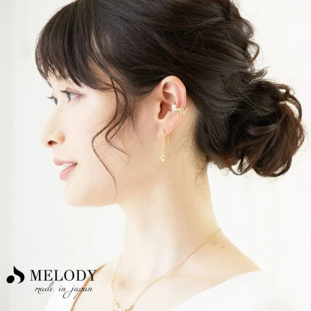【日本MELODY ACCESSORY】日本製優雅浪漫花朵造型長耳環 垂墜吊墜穿式長形耳飾 日式輕珠寶(銀色)