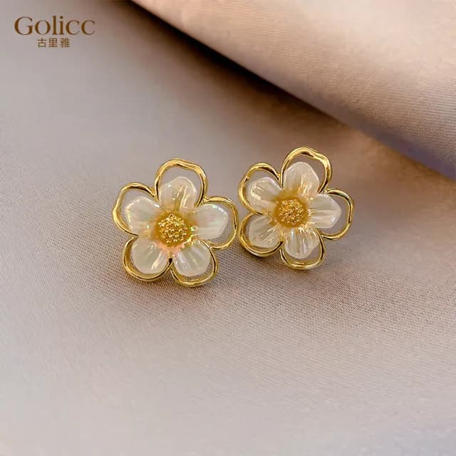 【Golicc】耳環 貝殼 花朵(99購物限定 生日 飾品 耳釘 耳飾 耳墜 禮物)