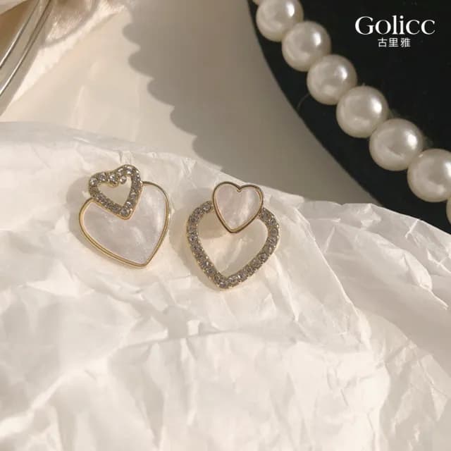 【Golicc】耳環 白色 仙桃(七夕 情人節 生日 飾品 耳釘 耳飾 耳墜 禮物)