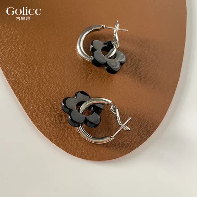 【Golicc】耳環 花朵(七夕 情人節 生日 飾品 耳釘 耳飾 耳墜 禮物)