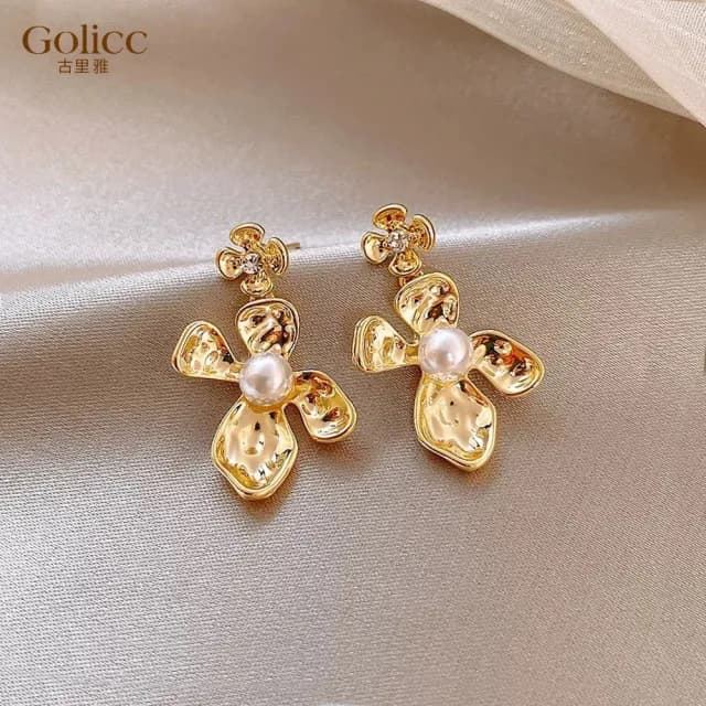 【Golicc】耳環 花瓣 珍珠(七夕 情人節 生日 飾品 耳釘 耳飾 耳墜 禮物)