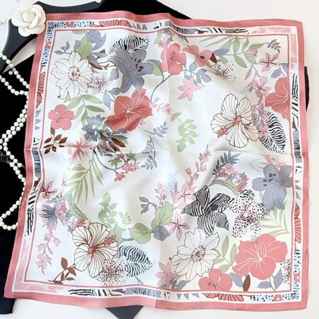 【Jun Jun】蠶絲小方巾 絲巾 領巾 53x53cm(清新粉花卉)