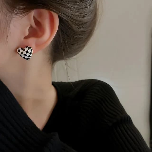 【Golicc】耳環 滴釉 格子 愛心(99購物限定 生日 飾品 耳釘 耳飾 耳墜 禮物)