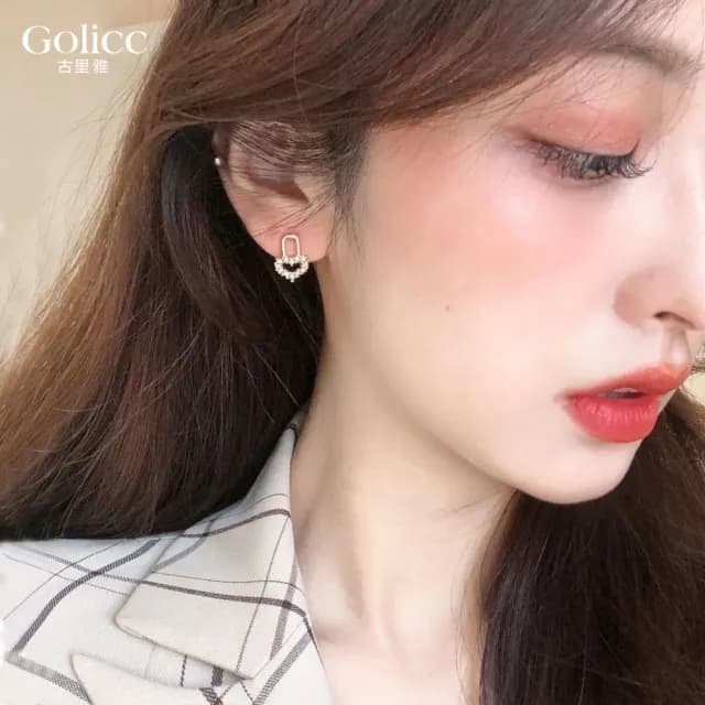 【Golicc】耳環 韓國 鑰匙 鑲鑽 愛心(七夕 情人節 生日 飾品 耳釘 耳飾 耳墜 禮物)