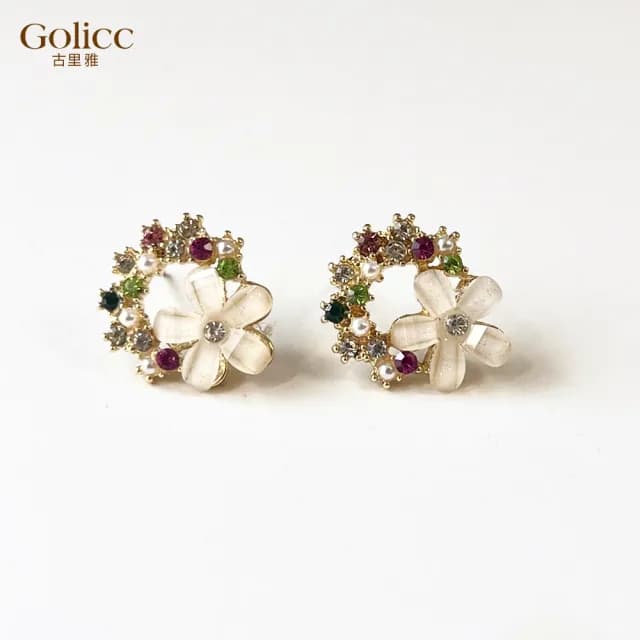 【Golicc】耳環 花朵 鑲鑽(七夕 情人節 生日 飾品 耳釘 耳飾 耳墜 禮物)