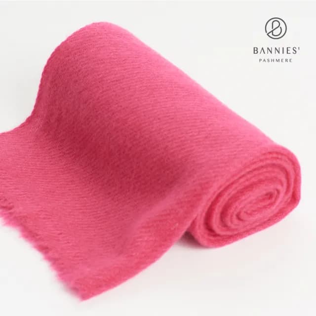 【BANNIES 喀什米爾圍巾】窄版素面｜桃紅(男女皆適用 親膚 不刺癢)