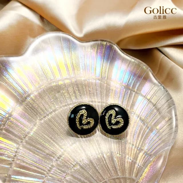 【Golicc】法式 輕奢 復古 愛心 耳釘(七夕 情人節 生日 飾品 耳釘 耳飾 耳墜 禮物)