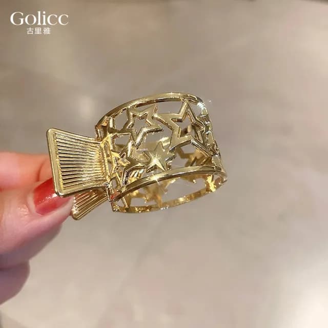 【Gulicc】簍空 星星 高馬尾 固定 神器(雙11 聖誕節 生日 髮飾 頭飾 鯊魚夾 抓夾 禮物)