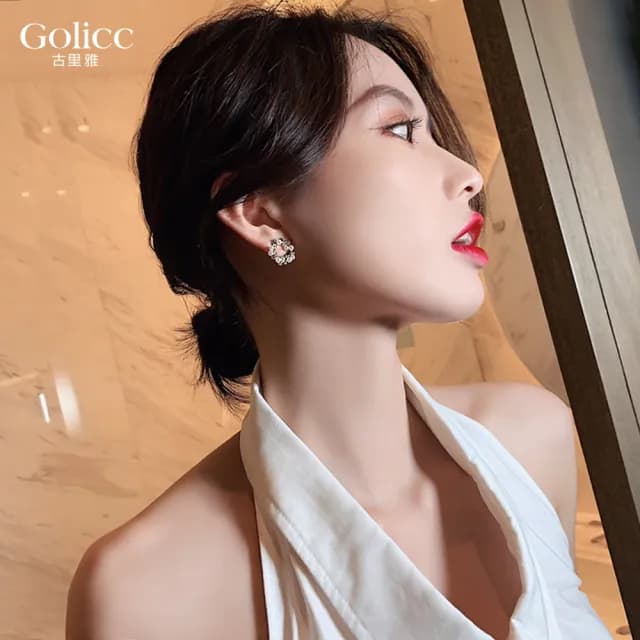 【Golicc】耳環 簍空 花朵 珍珠(七夕 情人節 生日 飾品 耳釘 耳飾 耳墜 禮物)