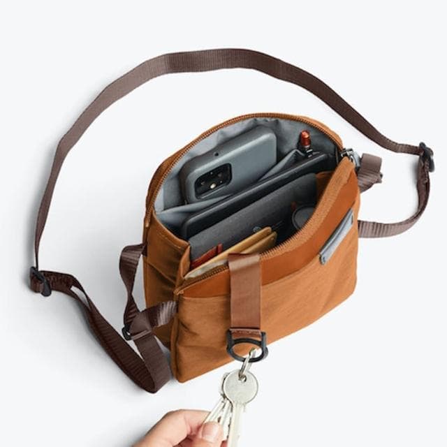 【Bellroy】城市斜背包 側背包 小包 收納隔層 母親節 送禮 禮物(橘棕色)