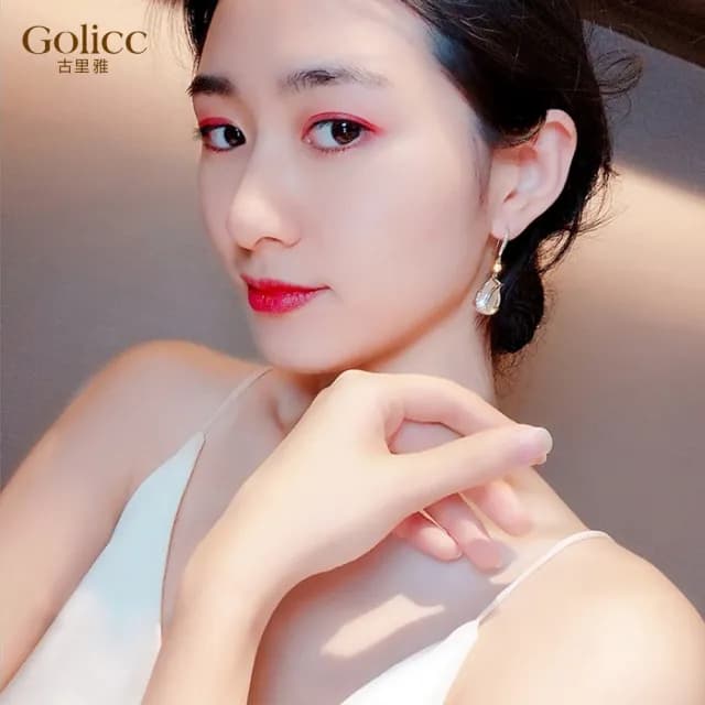 【Golicc】耳環 韓版 鬱金香 花朵(七夕 情人節 生日 飾品 耳釘 耳飾 耳墜 禮物)