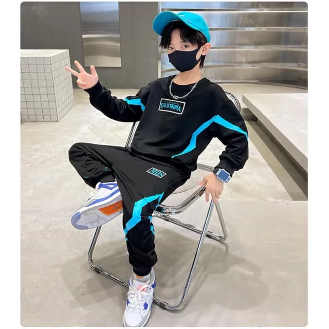 【小衣衫童裝】中大男童酷炫時尚運動套裝(1121205)