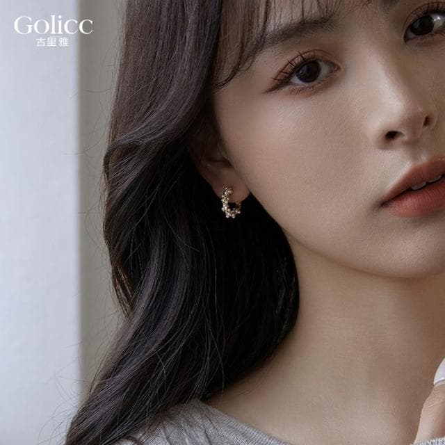 【Golicc】耳環 韓國 輕奢 纏繞 珍珠(母親節 生日 情人節 飾品 耳釘 耳飾 耳墜 禮物)