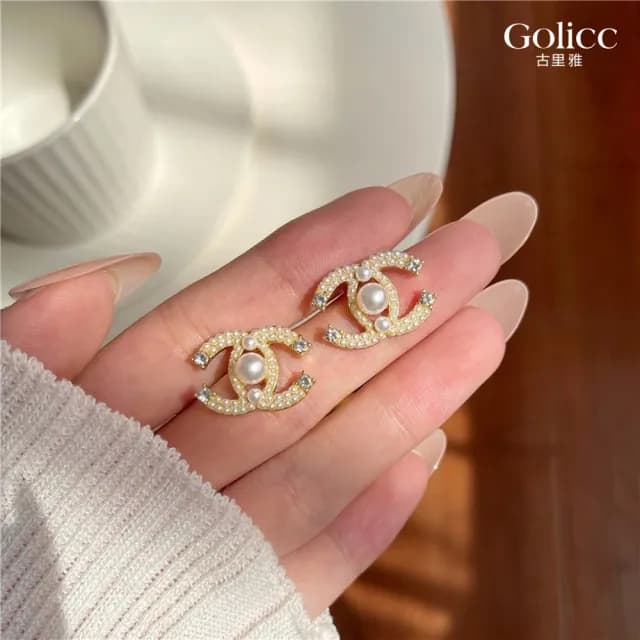 【Golicc】耳環 小香風 鑲鑽 珍珠(七夕 情人節 生日 飾品 耳釘 耳飾 耳墜 禮物)
