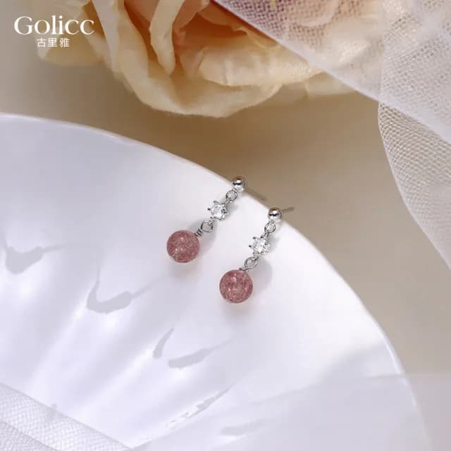 【Golicc】耳環 小巧 招桃花 草莓晶(99購物限定 生日 飾品 耳釘 耳飾 耳墜 禮物)