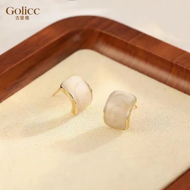 【Golicc】耳環 韓版 白色 滴釉 設計款(99購物限定 生日 飾品 耳釘 耳飾 耳墜 禮物)