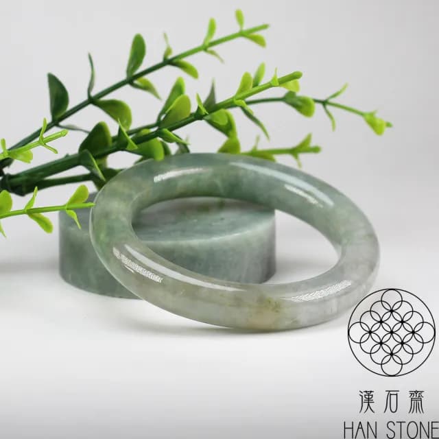 【漢石齋】情人節禮物 天然翡翠A貨 圓條手鐲玉鐲 糯種飄花(手圍16.7/版寬11.3mm)