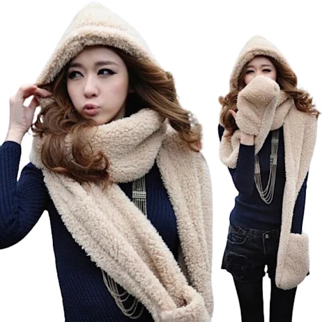 【89 zone】法式加厚毛絨連帽圍巾保暖帽子手套三件一體 圍脖 圍巾(米/卡其/黑)