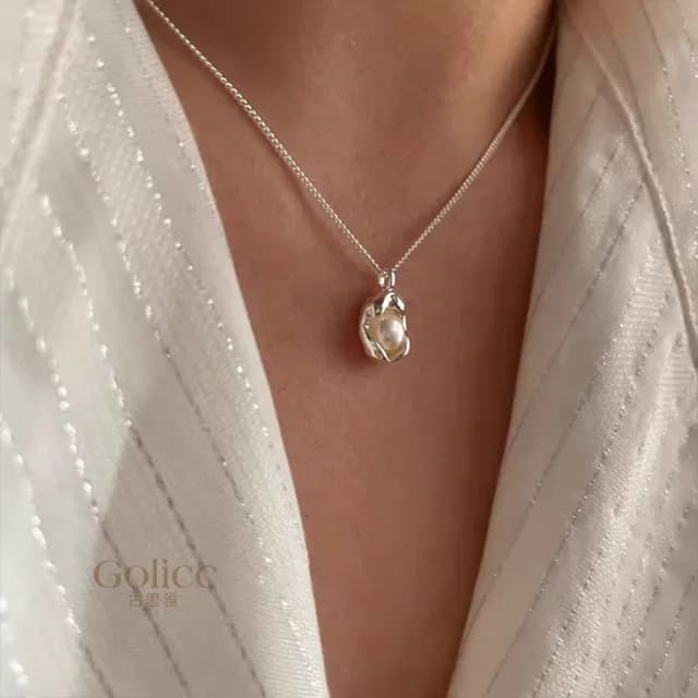 【Gulicc】項鍊 優雅簡約 豆莢珍珠(雙11 聖誕節 生日 鎖骨鍊 項鍊 飾品 禮物)