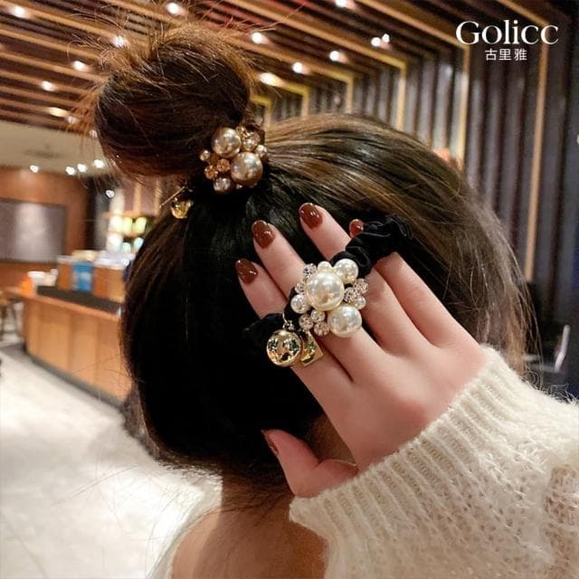 【Golicc】髮圈 小香風 珍珠水鑽氣質 高馬尾(母親節 生日 情人節 髮飾 髮帶 飾品 禮物)