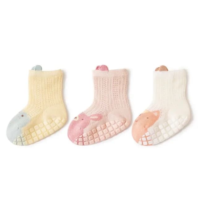 【Baby 童衣】任選 兒童襪子3雙入 嬰兒襪 網眼防滑襪 柔軟透氣排汗襪 寶寶動物彈力襪 11729(共２色) - momo購物網 - 好評推薦 -