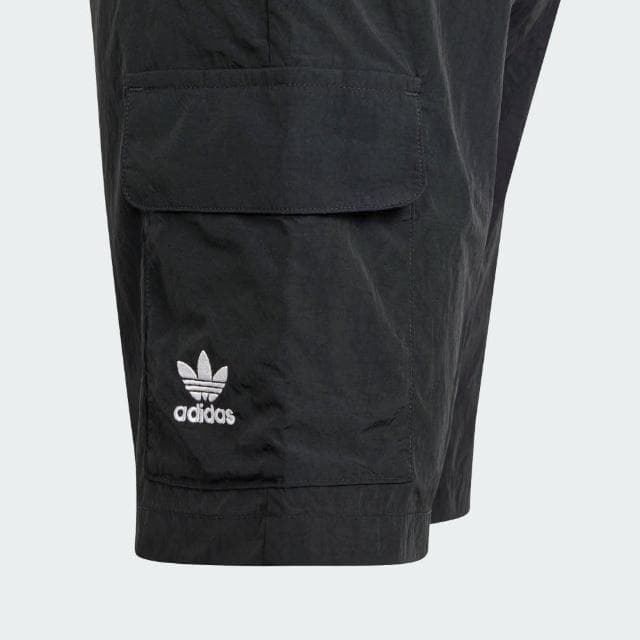 【adidas 愛迪達】運動短褲 童裝 - Originals IT5437