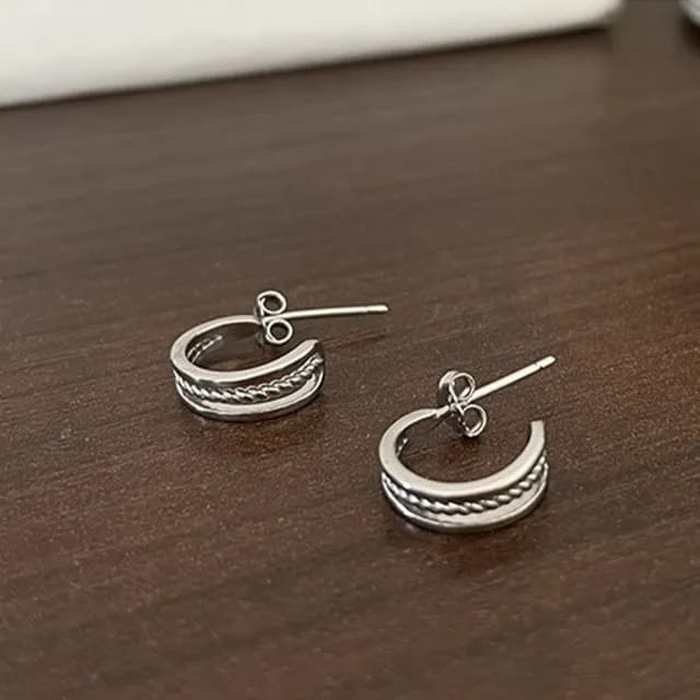 【LEESA】情人節禮物 C型耳環 韓國耳環 圈圈耳環 半圓耳環 個性耳環 純銀耳環 氣質耳環 小眾質感耳環 麻花