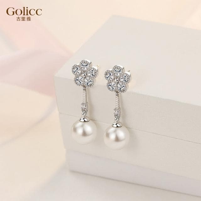 【Golicc】耳環 典雅花朵 垂墜珍珠(母親節 生日 情人節 飾品 耳釘 耳飾 耳墜 禮物)