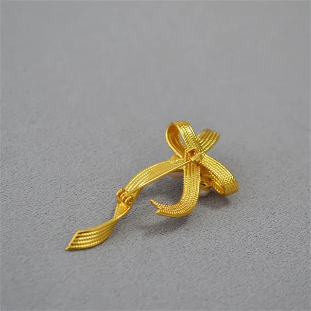【MoonDy】配飾 別針 禮物 復古胸針 珍珠胸針 蝴蝶結胸針 絲帶別針 造型胸針 金屬胸針 金色胸針
