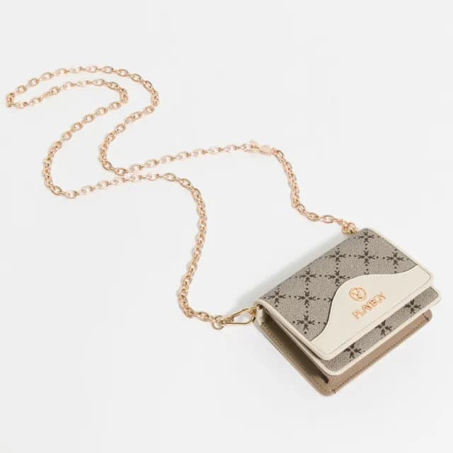 【PLAYBOY】卡片零錢包附長鏈帶 Lelegance系列(卡其色)