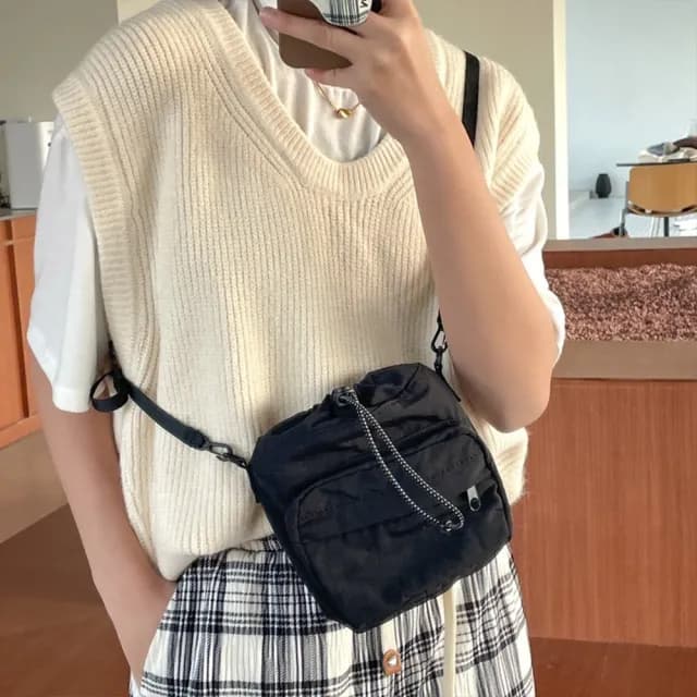 【LEESA】父親節禮物 女生包包\手機包\輕便小包\側背包\隨身小包\尼龍斜背包\男用包包\包包\奶茶系\日系\山