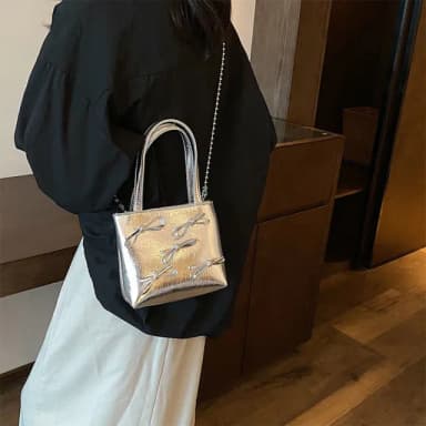 【MoonDy】小包包 手提包 斜背包 銀色包包 小方包 葛雷系 可愛包包 蝴蝶結包包 韓國包包 小女生包包 禮物